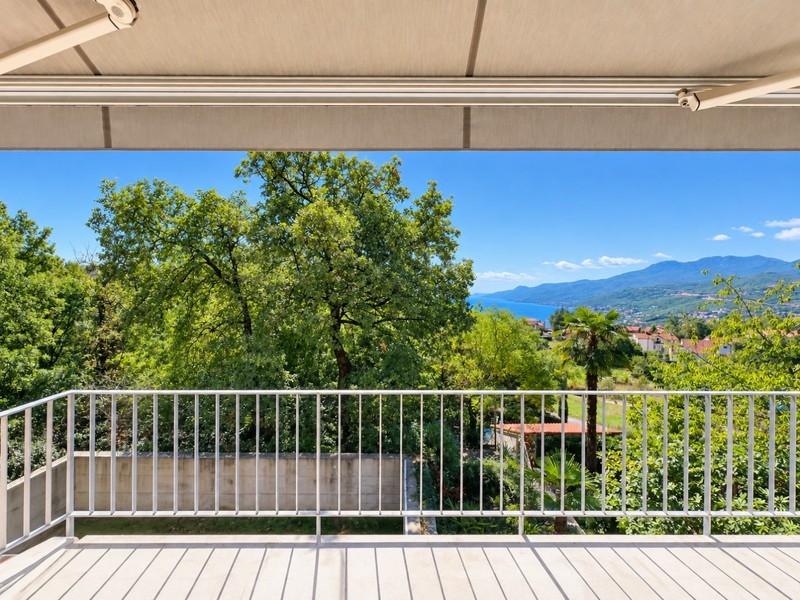 Terrace overlooking the sea and Kvarner Bay