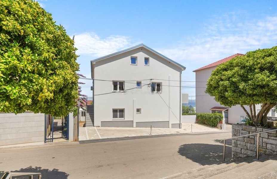 House facade with entrance gate