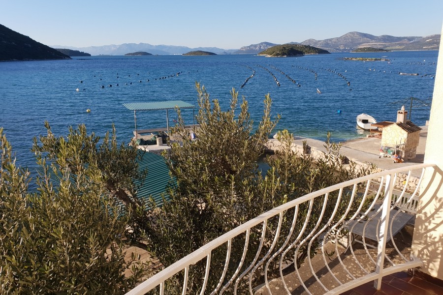 Seaside house overlooking the bay, Peljesac peninsula