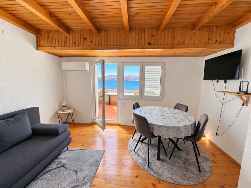 Living room with access to the terrace