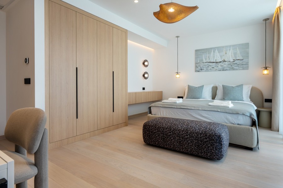 Bedroom with built-in wardrobe