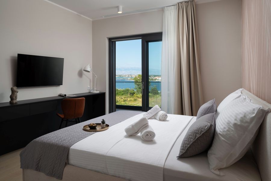 Bedroom with sea view