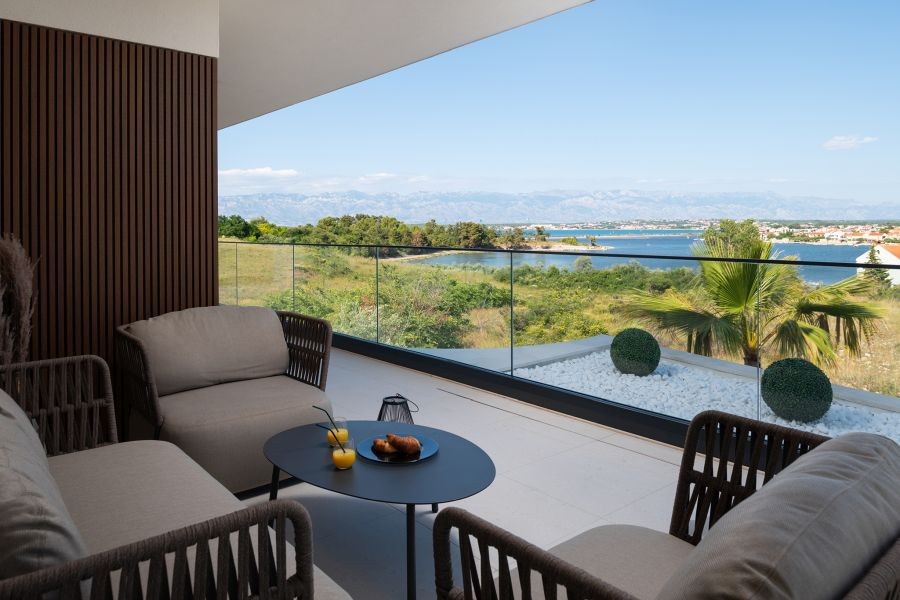 Villa with sea view and pool in Zadar