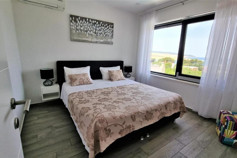 Bedroom with view over the countryside