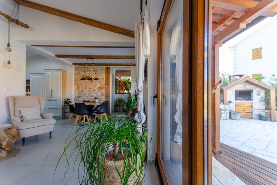 Living room with access to the terrace