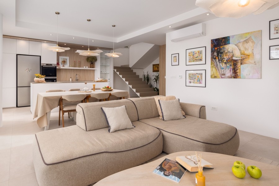 Living area with staircase to the upper floor