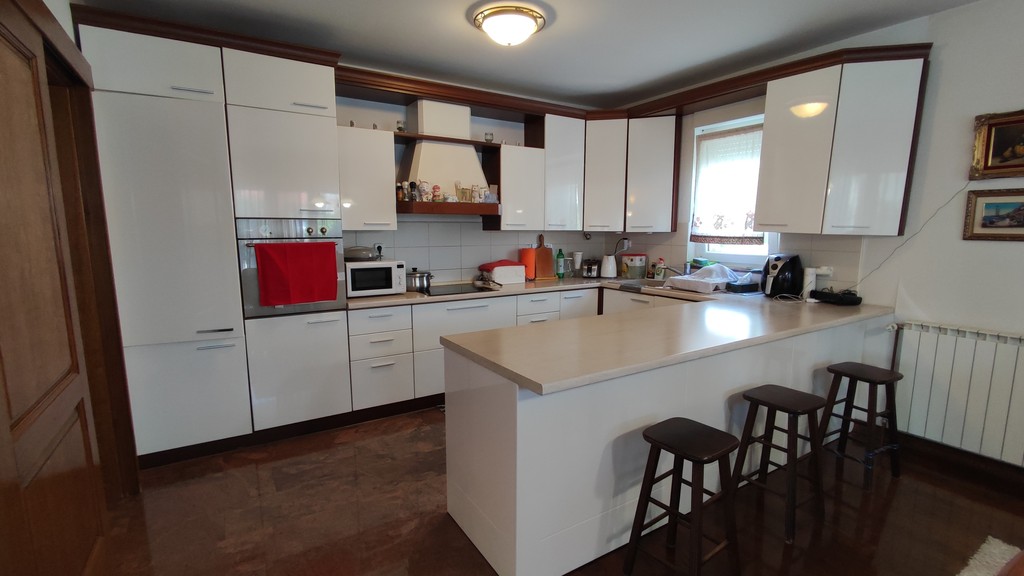 White kitchen with counter