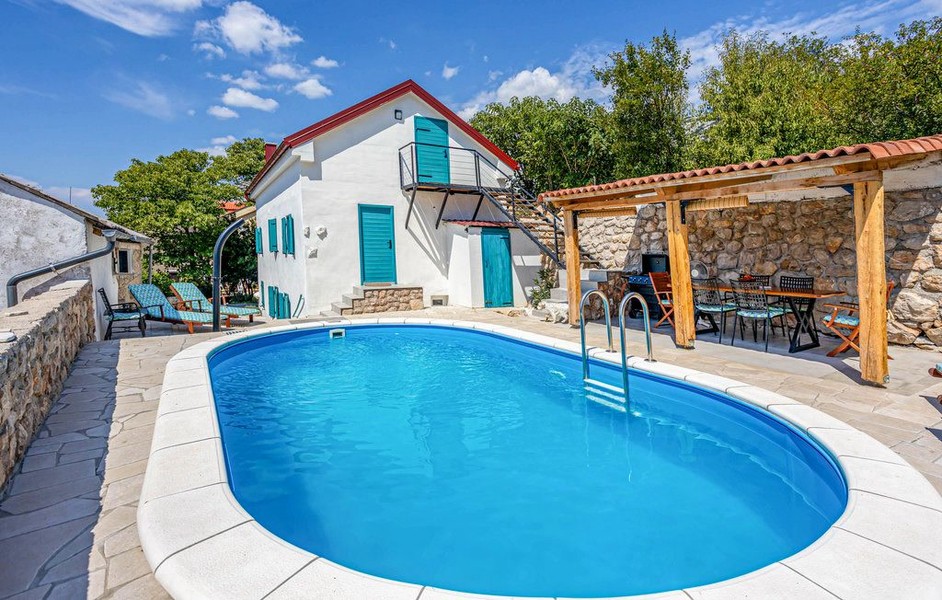 Natural stone house with pool in Karlobag, Kvarner Bay