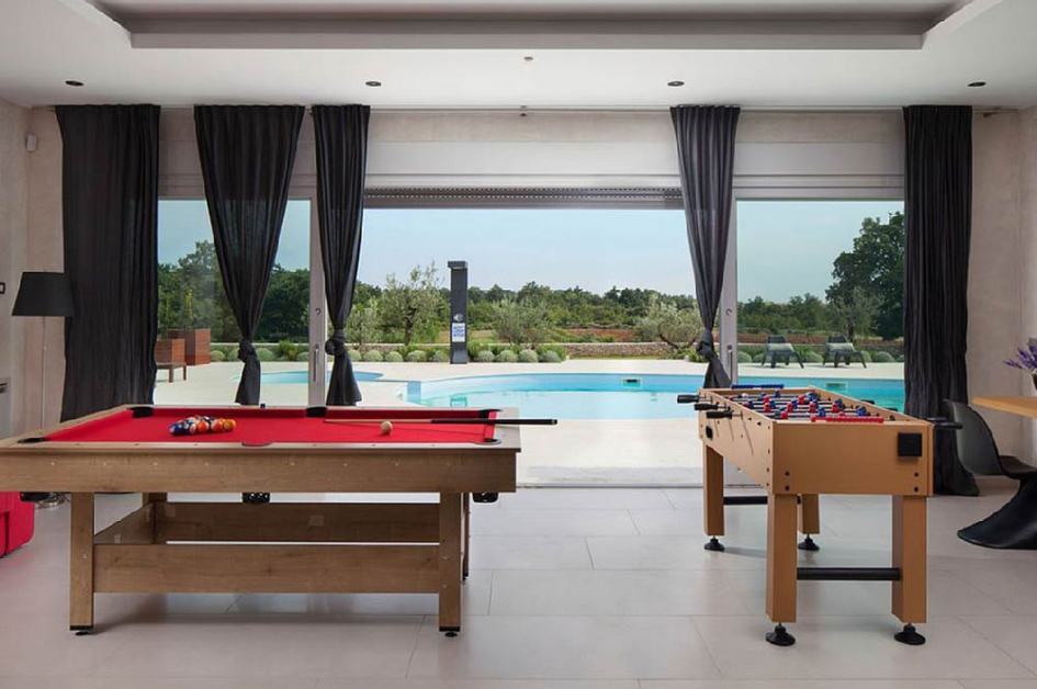 Another impression of the leisure area of ​​the villa with pool in Istria that is for sale