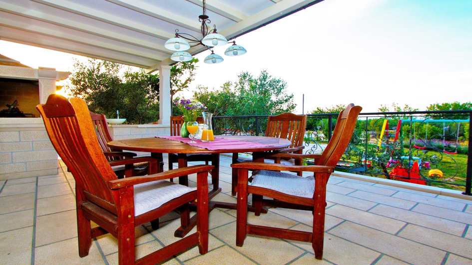View of the terrace of villa H622.