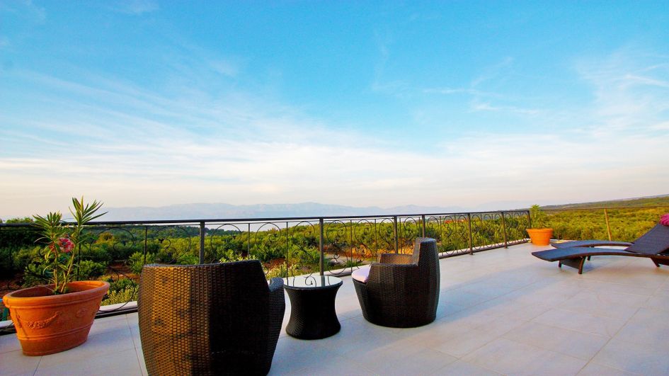 Buy properties with sea views in Croatia with Panorama Scouting.