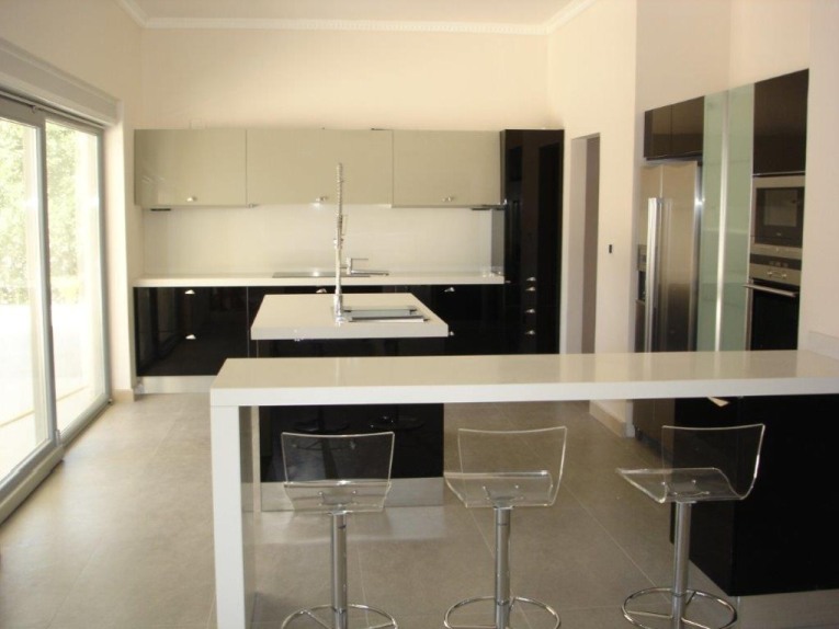 Kitchen and dining area.