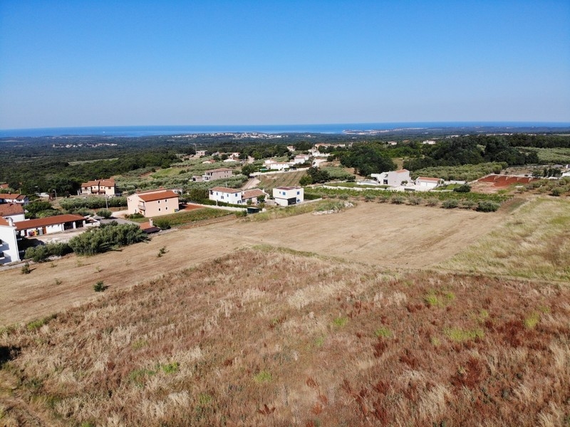 Drone recording of the property G461 in Istria in Kastelir.