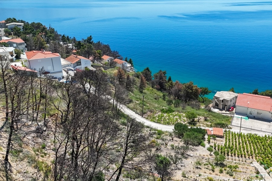 Building plot in Marusici on the Omis Riviera