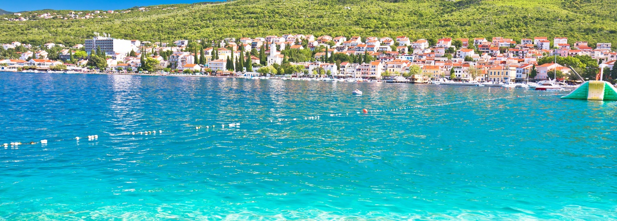 Houses, Villas, Apartments by the sea for sale in Kvarner Bay, Croatia.