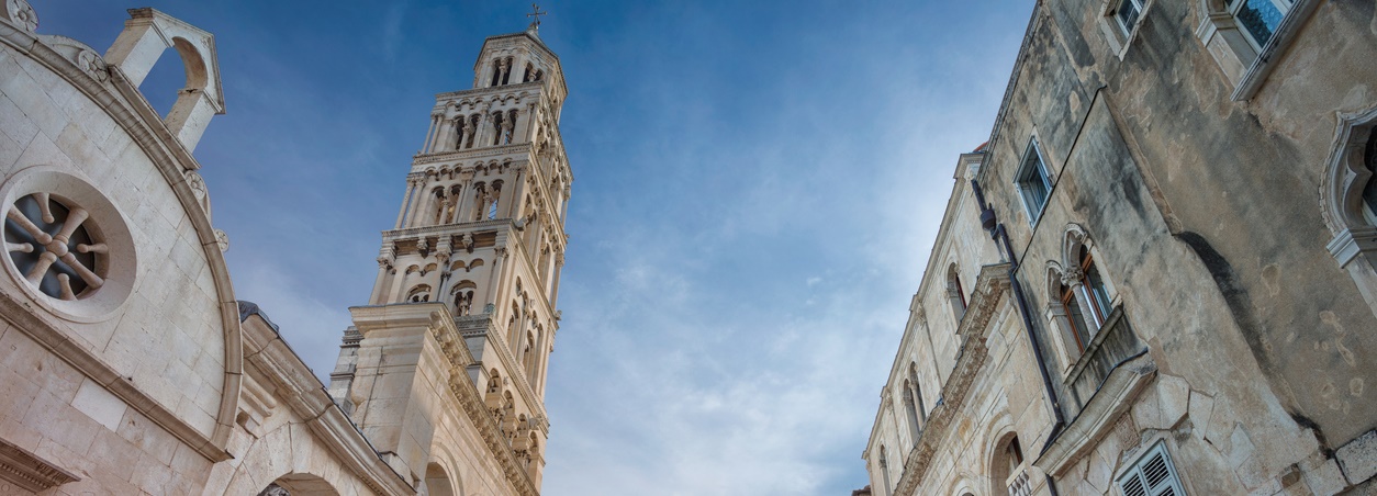 Buy houses, villas and apartments in Split - Panorama Scouting.