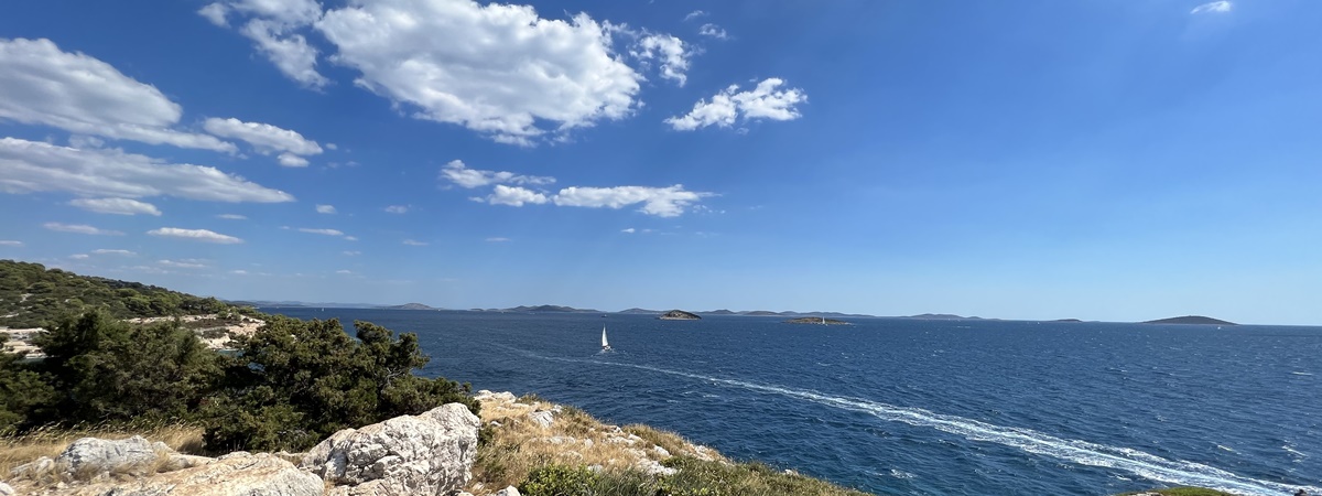 Buy houses and apartments near the sea on Murter and in Tisno
