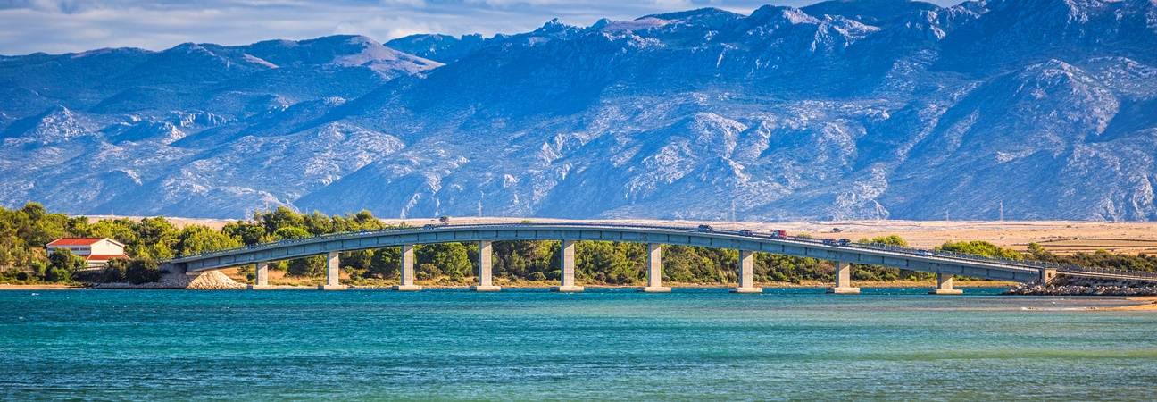 Buy houses, villas and apartments on Vir and in Nin, Croatia.